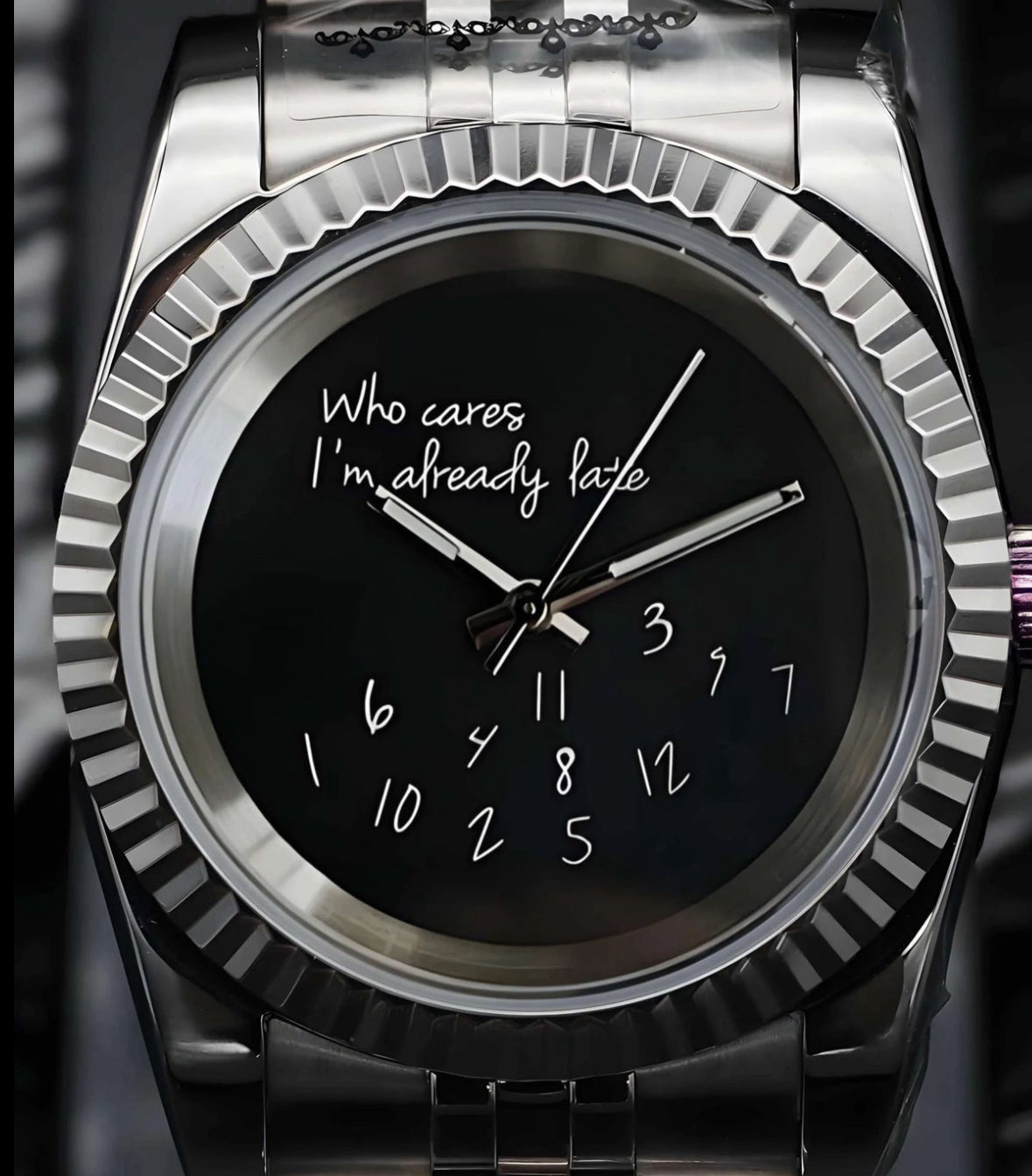 DATEIKO SILVER/BLACK (WHO CARES)