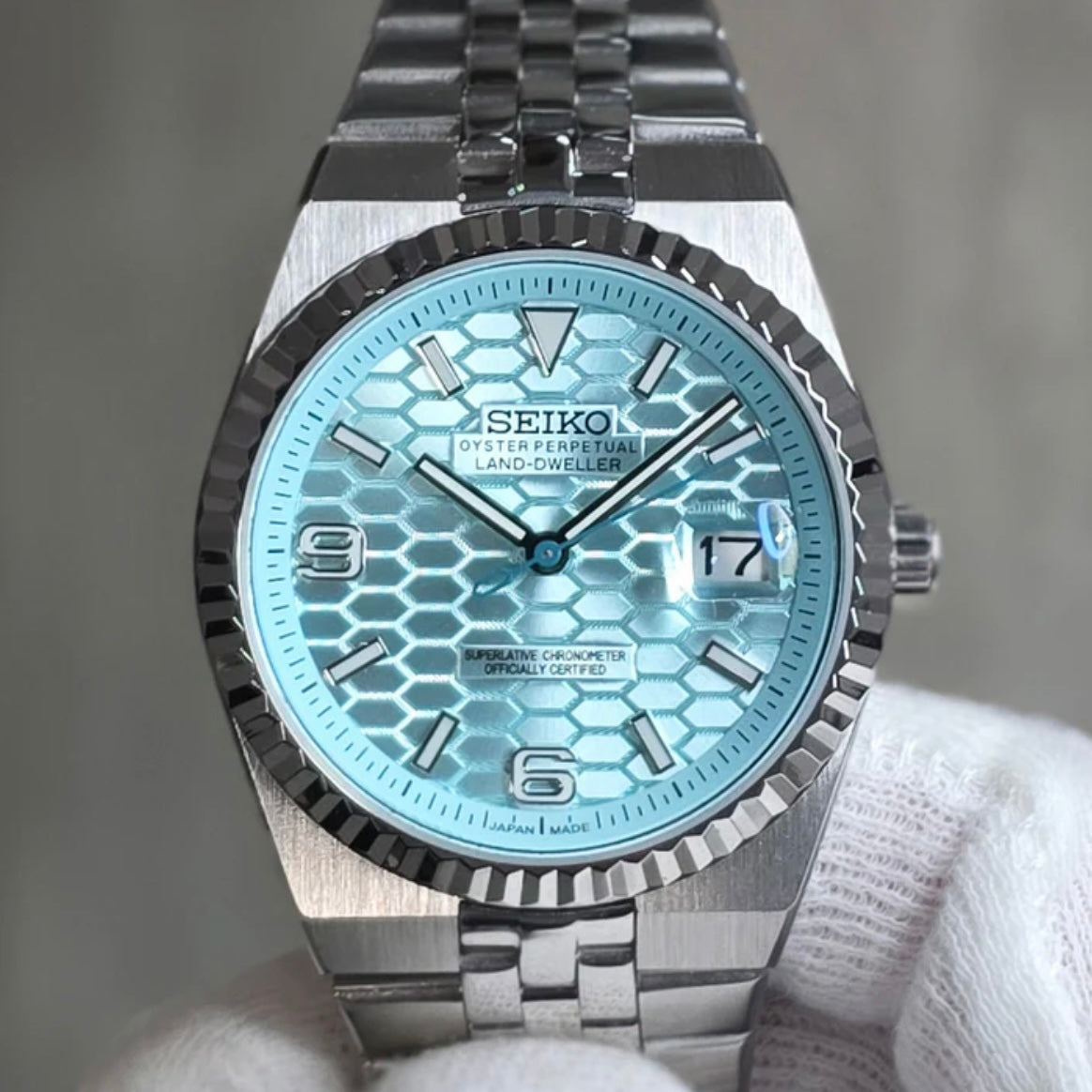 DATEIKO | HEX DWELLER