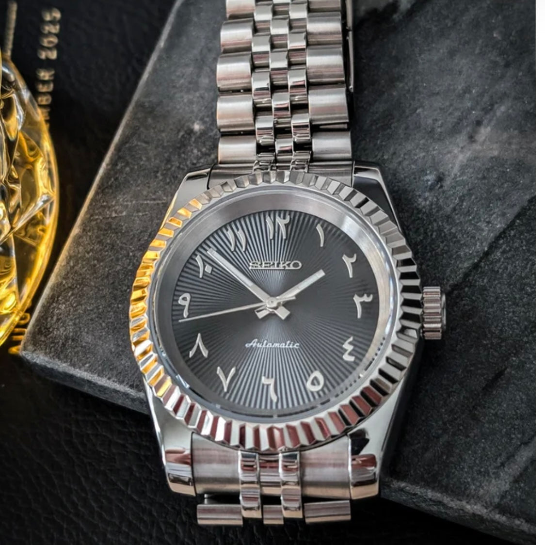 DATEIKO | ARABIC BLACK