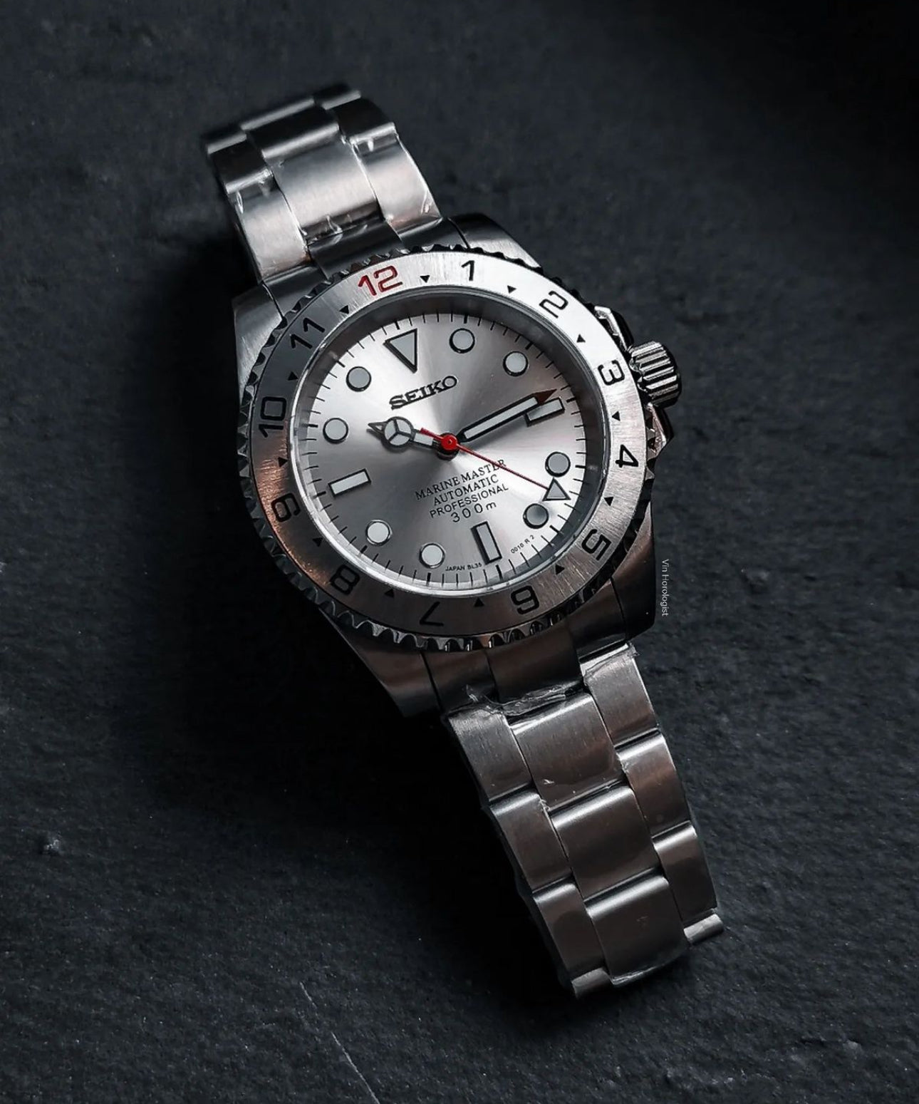 YACHTIKO | SILVER SURFER