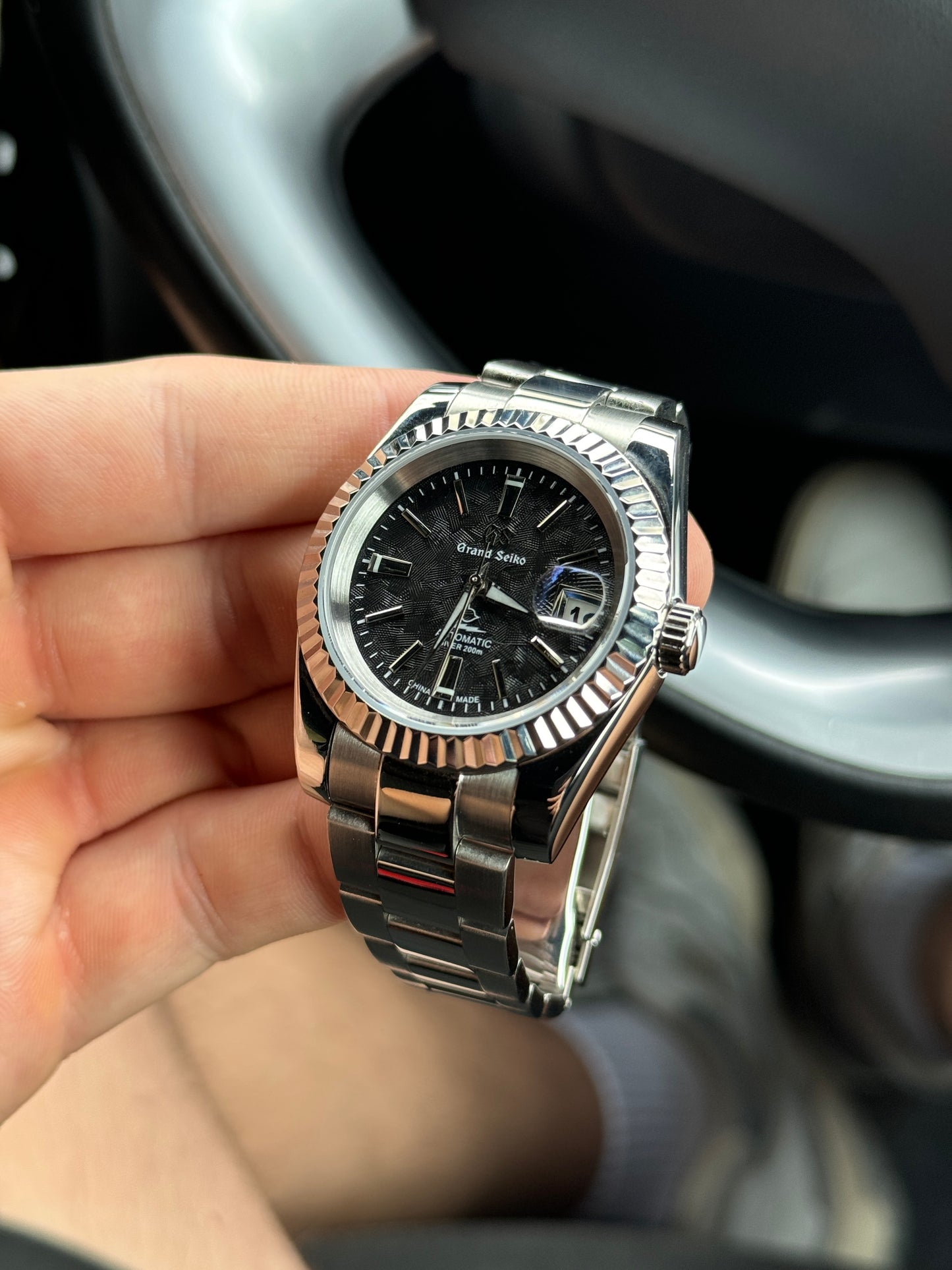 GRANDO (BLACK TEXTURED)