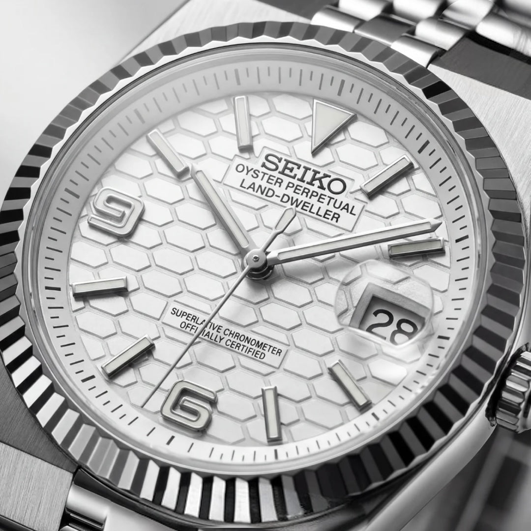 DATEIKO | HEX DWELLER WHITE