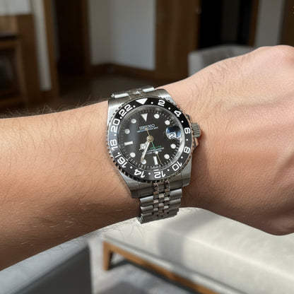 GMTEIKO | BRUCE WAYNE